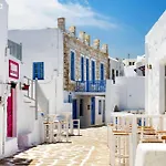 Villa Naxos Cental Double Semi Basement Private Balcony 200m From